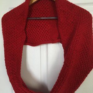 Knit infinity scarf - red